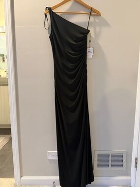 Laundry By Shelli Segal Black One-Shoulder Draped Gown